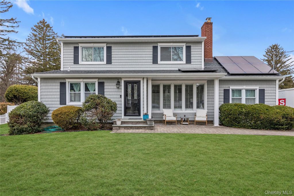 19 Alyssum Avenue, Huntington, NY 11743