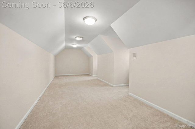 109 W Knorrwood Drive, Oakland Charter Township, MI 48306