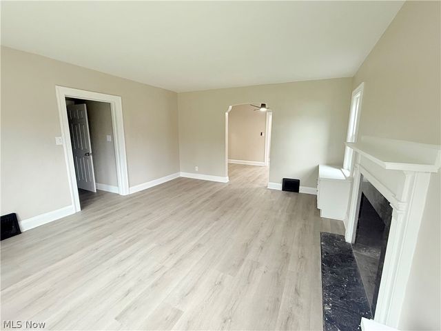 138 Roslyn, Youngstown, OH 44505