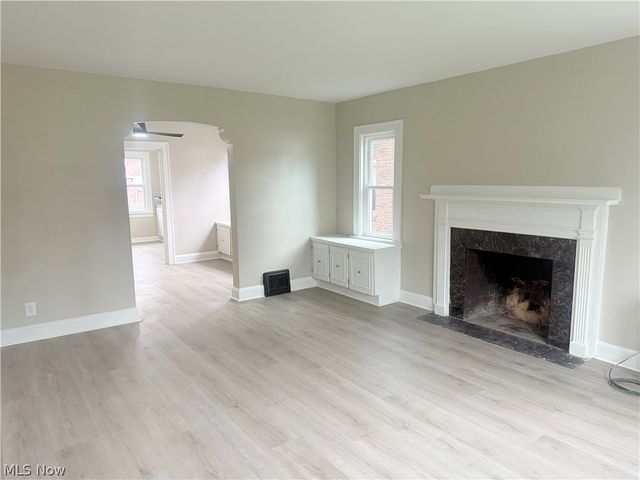138 Roslyn, Youngstown, OH 44505