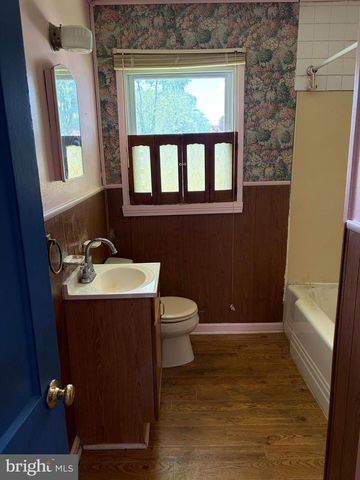 107 MANOR RD, Paoli, PA 19301