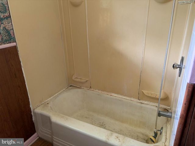 107 MANOR RD, Paoli, PA 19301