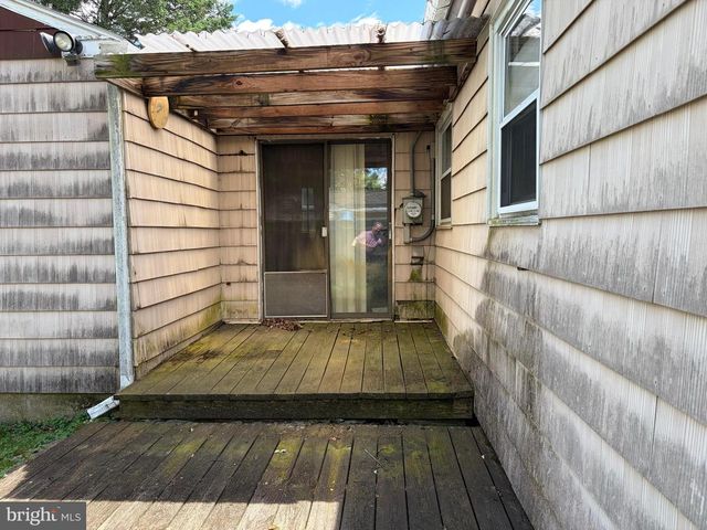 107 MANOR RD, Paoli, PA 19301