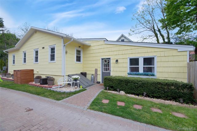 338 & 340 Main Street, East Setauket, NY 11733