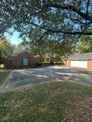 305 W Mt Vernon Street, Somerset, KY 42501