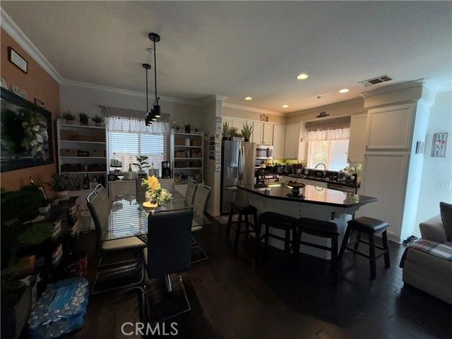 9173 Burnet Avenue, North Hills (los Angeles), CA 91343