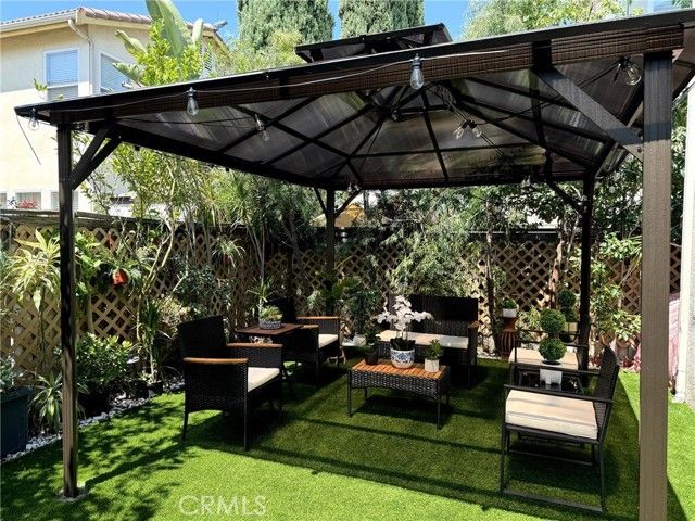 9173 Burnet Avenue, North Hills (los Angeles), CA 91343