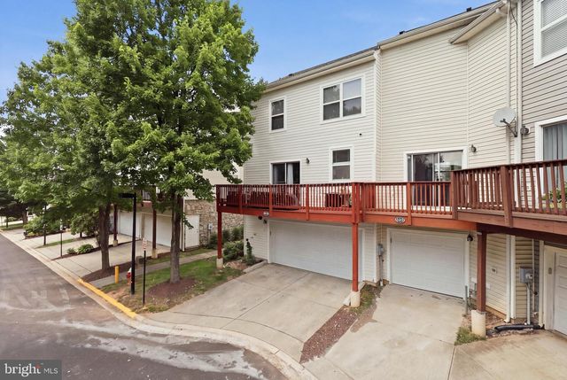 21800 DRAGONS GREEN SQ, Ashburn, VA 20147