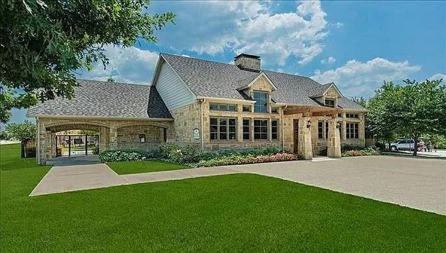 2104 Eppright Drive, Little Elm, TX 75068