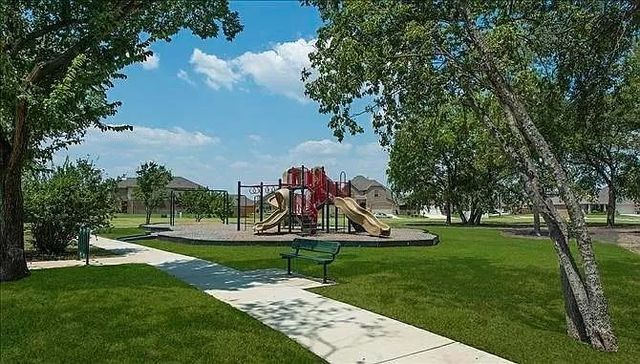 2104 Eppright Drive, Little Elm, TX 75068