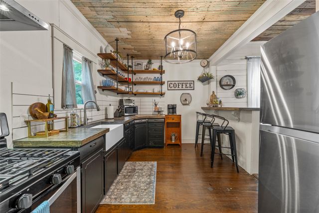 1028 N 4th Street, Waco, TX 76707