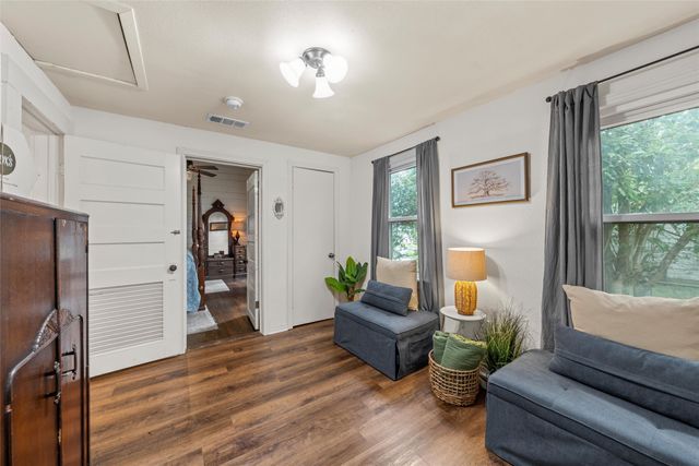 1028 N 4th Street, Waco, TX 76707