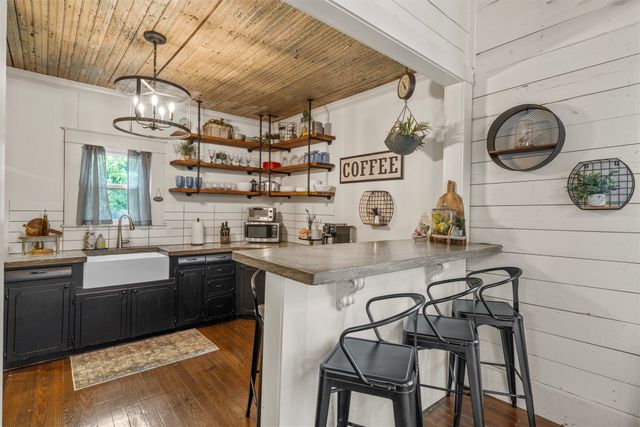1028 N 4th Street, Waco, TX 76707