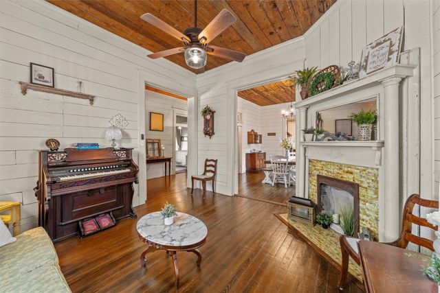 1028 N 4th Street, Waco, TX 76707