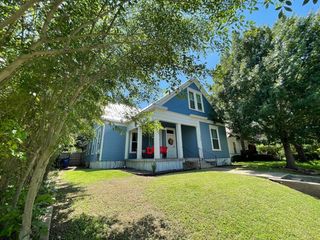 1028 N 4th Street, Waco, TX 76707