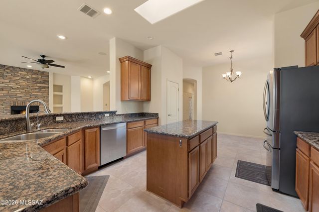 6093 N Placita Pajaro N, Tucson, AZ 85718
