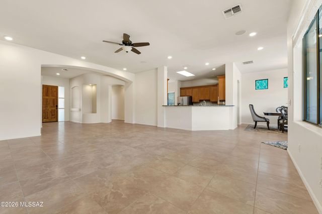 6093 N Placita Pajaro N, Tucson, AZ 85718
