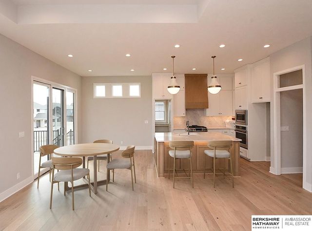 4315 S 219th Street, Elkhorn, NE 68022