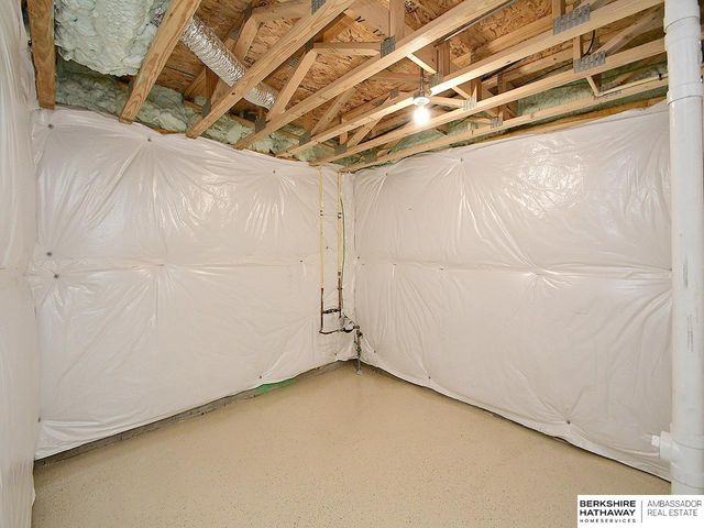 4315 S 219th Street, Elkhorn, NE 68022