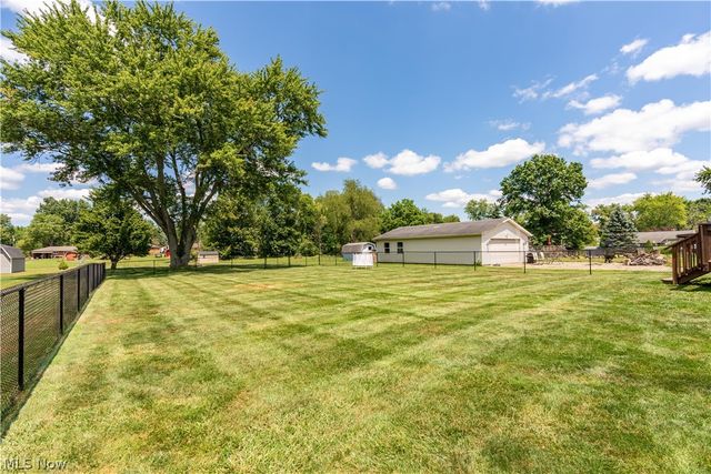 5615 Clover Street, Louisville, OH 44641