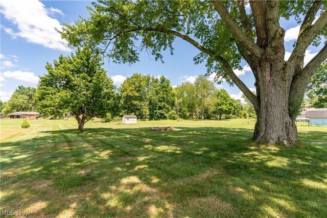 5615 Clover Street, Louisville, OH 44641