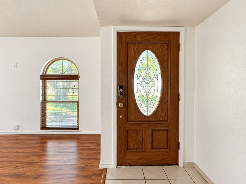 2022 Montana Trail, Grand Prairie, TX 75052 — photo 3