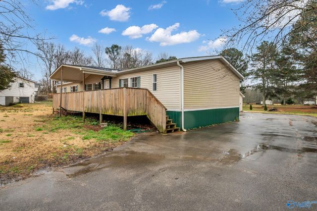 2308 Charity Lane NW, Hazel Green, AL 35750