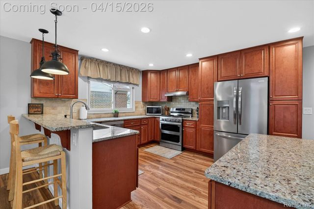 45459 Brunswick Drive, Canton Charter Township, MI 48187