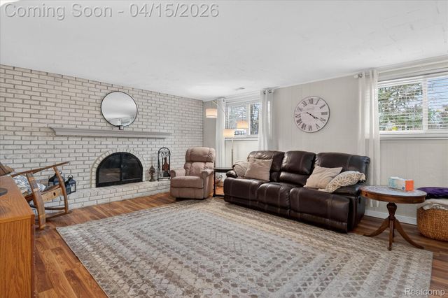 45459 Brunswick Drive, Canton Charter Township, MI 48187