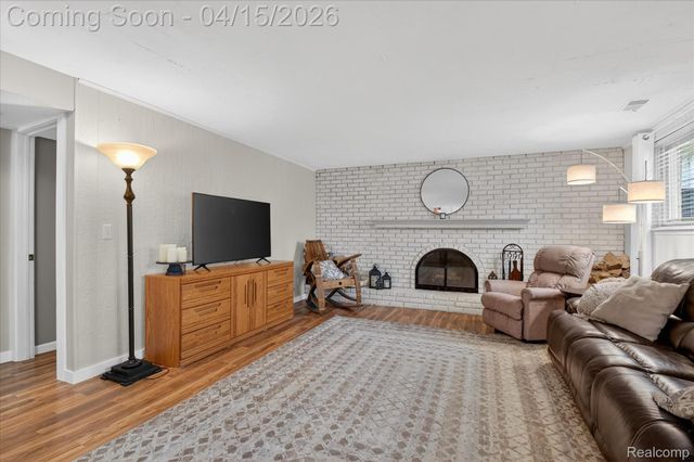 45459 Brunswick Drive, Canton Charter Township, MI 48187