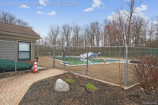 45459 Brunswick Drive, Canton Charter Township, MI 48187