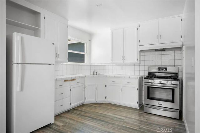 6438 Densmore, Van Nuys, CA 91406