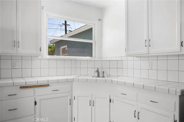 6438 Densmore, Van Nuys, CA 91406