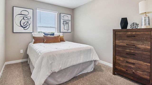 550 E 120th Place, Crown Point, IN 46307
