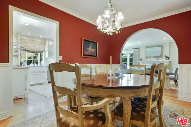 4648 Columbus Avenue, Sherman Oaks, CA 91403