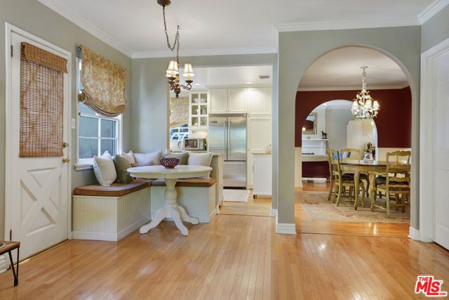 4648 Columbus Avenue, Sherman Oaks, CA 91403