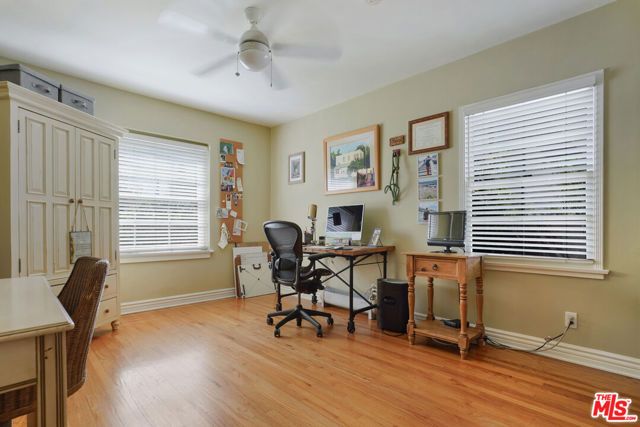 4648 Columbus Avenue, Sherman Oaks, CA 91403