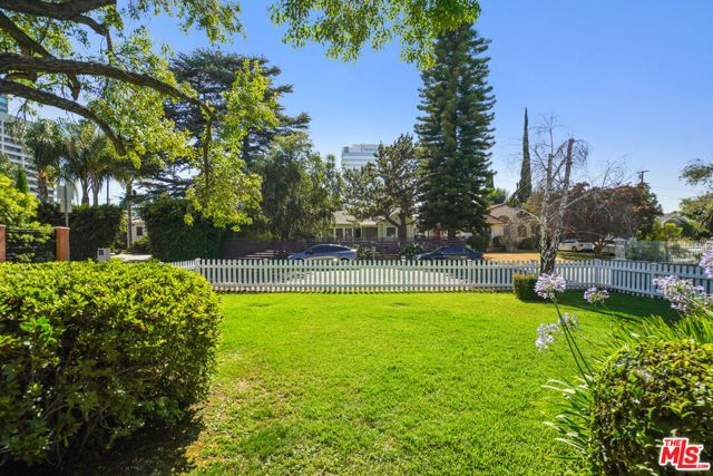 4648 Columbus Avenue, Sherman Oaks, CA 91403