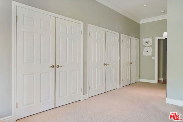 4648 Columbus Avenue, Sherman Oaks, CA 91403