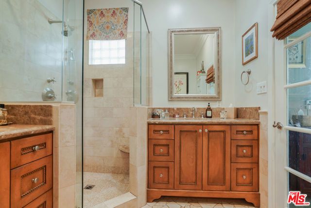 4648 Columbus Avenue, Sherman Oaks, CA 91403