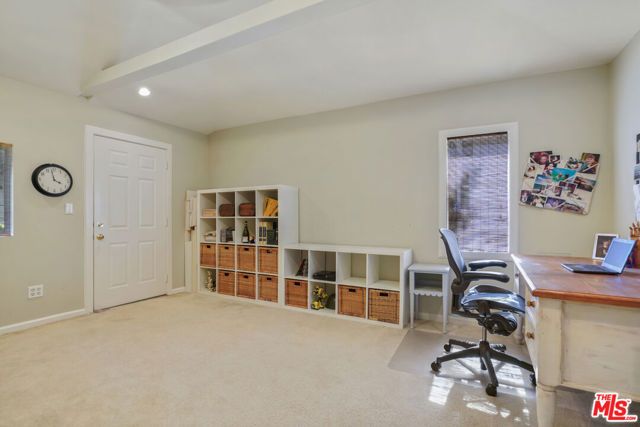 4648 Columbus Avenue, Sherman Oaks, CA 91403