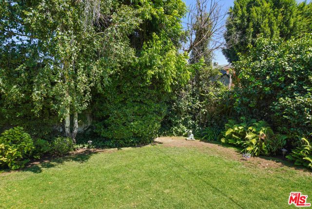 4648 Columbus Avenue, Sherman Oaks, CA 91403