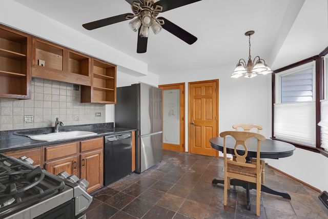 4 Tamarack Avenue, Naperville, IL 60540