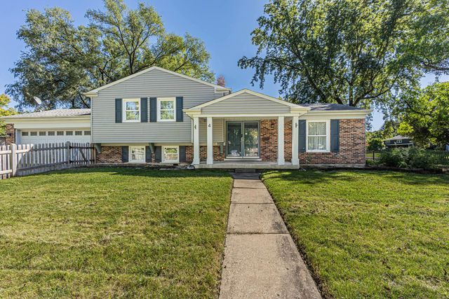 4 Tamarack Avenue, Naperville, IL 60540