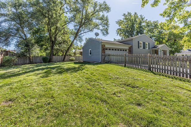 4 Tamarack Avenue, Naperville, IL 60540