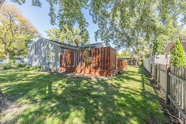 4 Tamarack Avenue, Naperville, IL 60540