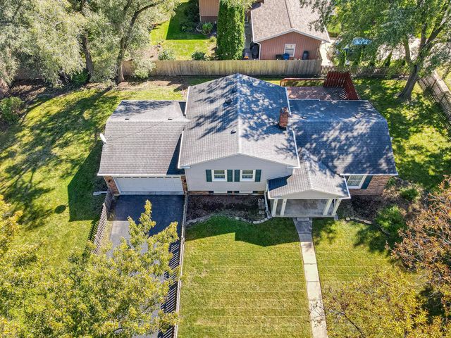 4 Tamarack Avenue, Naperville, IL 60540