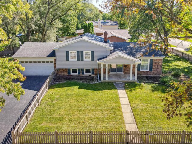4 Tamarack Avenue, Naperville, IL 60540