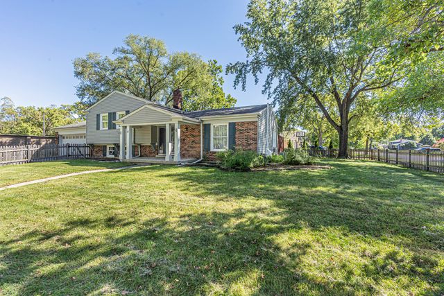 4 Tamarack Avenue, Naperville, IL 60540