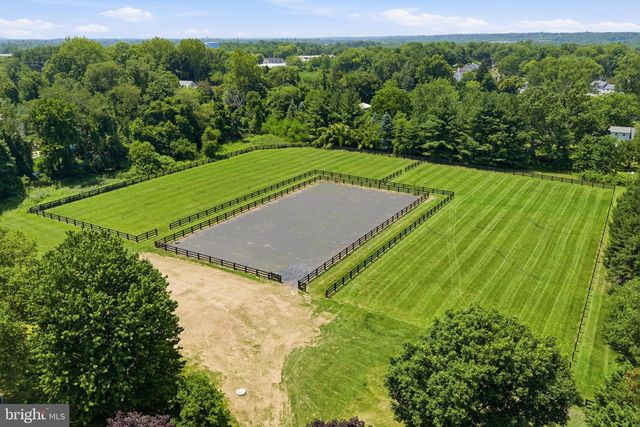 40 BEVERLY HILLS DR, Ivyland, PA 18974